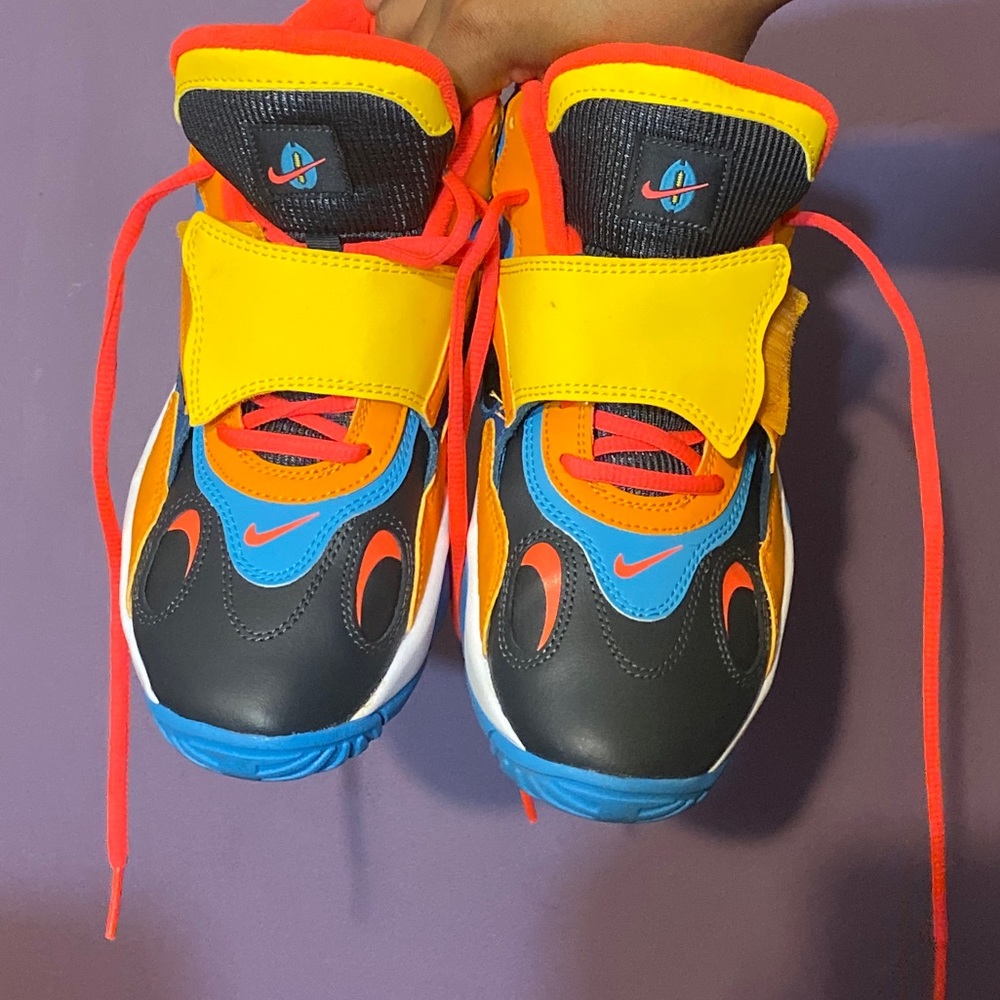 Nike air speed turf multi Adidas U-path run J Grey